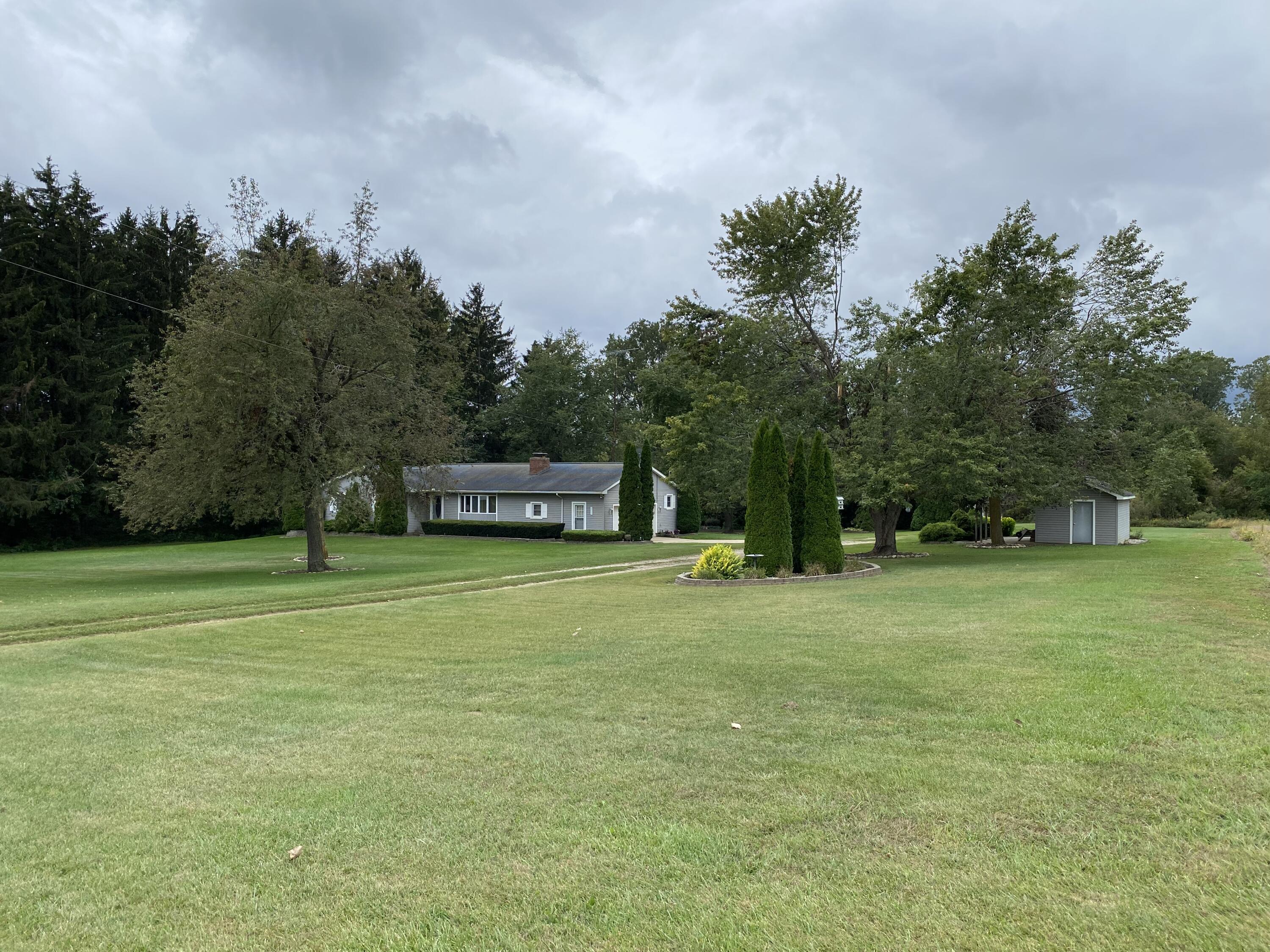 3900 Abbott Road Reading, MI 49274 - Photo 4 of 47 3900 Abbott (48)