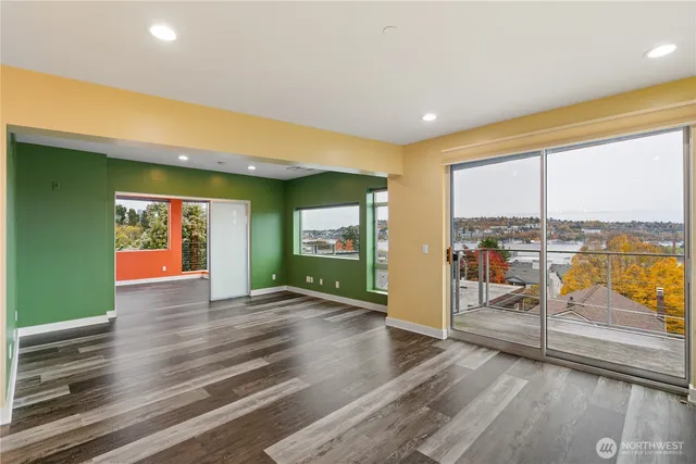 $7,500 | 2731 Boylston Avenue East, Unit 300, Seattle, WA 98102