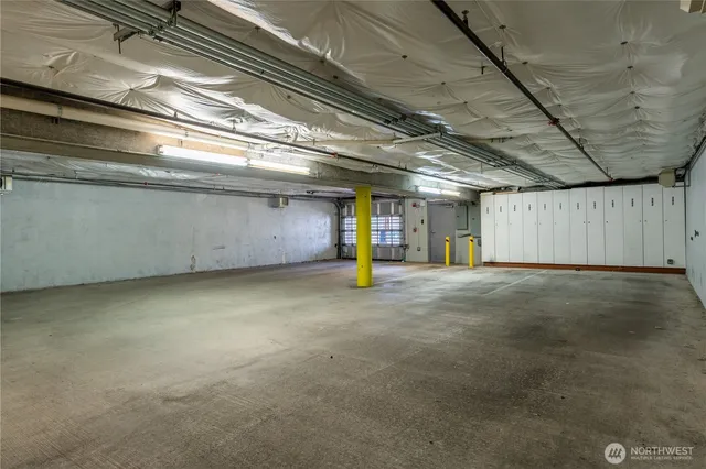 $7,500 | 2731 Boylston Avenue East, Unit 300, Seattle, WA 98102