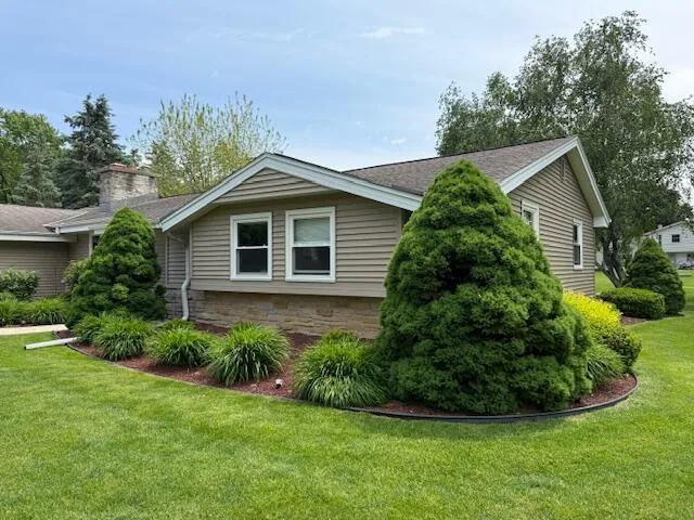 $639,900 | 18045 Continental Drive, Brookfield, WI 53045