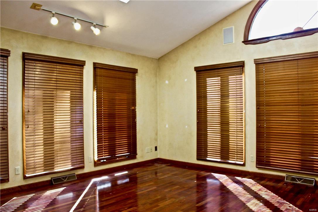 2800 Seminary Street Alton, IL 62002 - Photo 9 of 40 Gallery Image 9