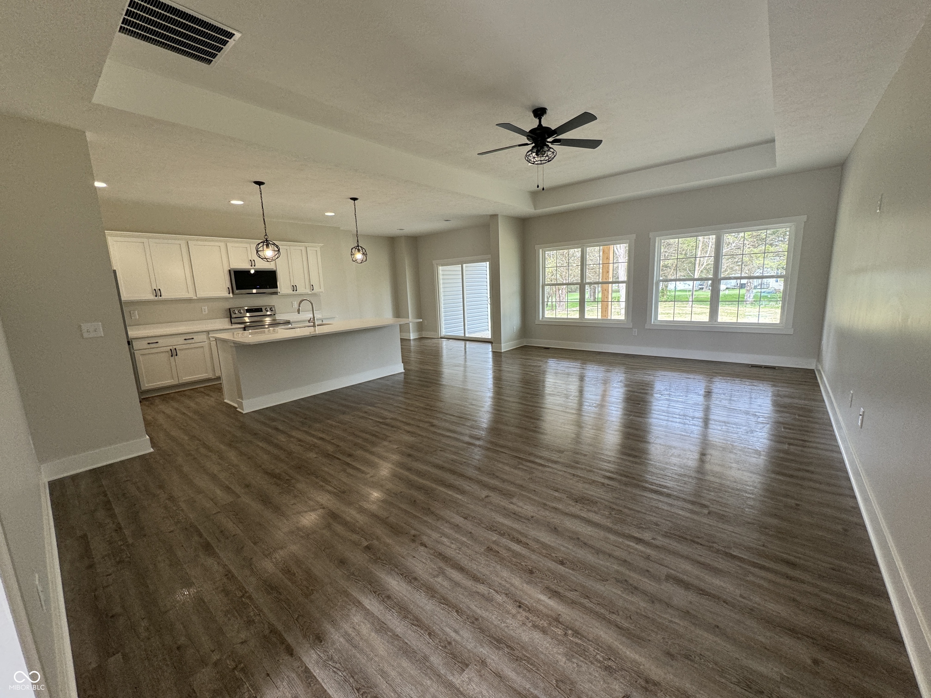 617 Mill Spring Drive Coatesville, IN 46121 - Photo 2 of 13