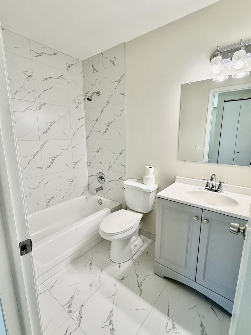 1053 Scanlon Drive, Unit A1 Wheeling, IL 60090 - Photo 14 of 20