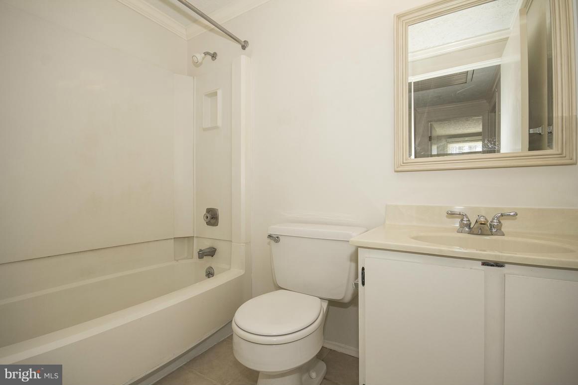 50 Boxthorn Road Abingdon, MD 21009 - Photo 21 of 30 Hall Bath