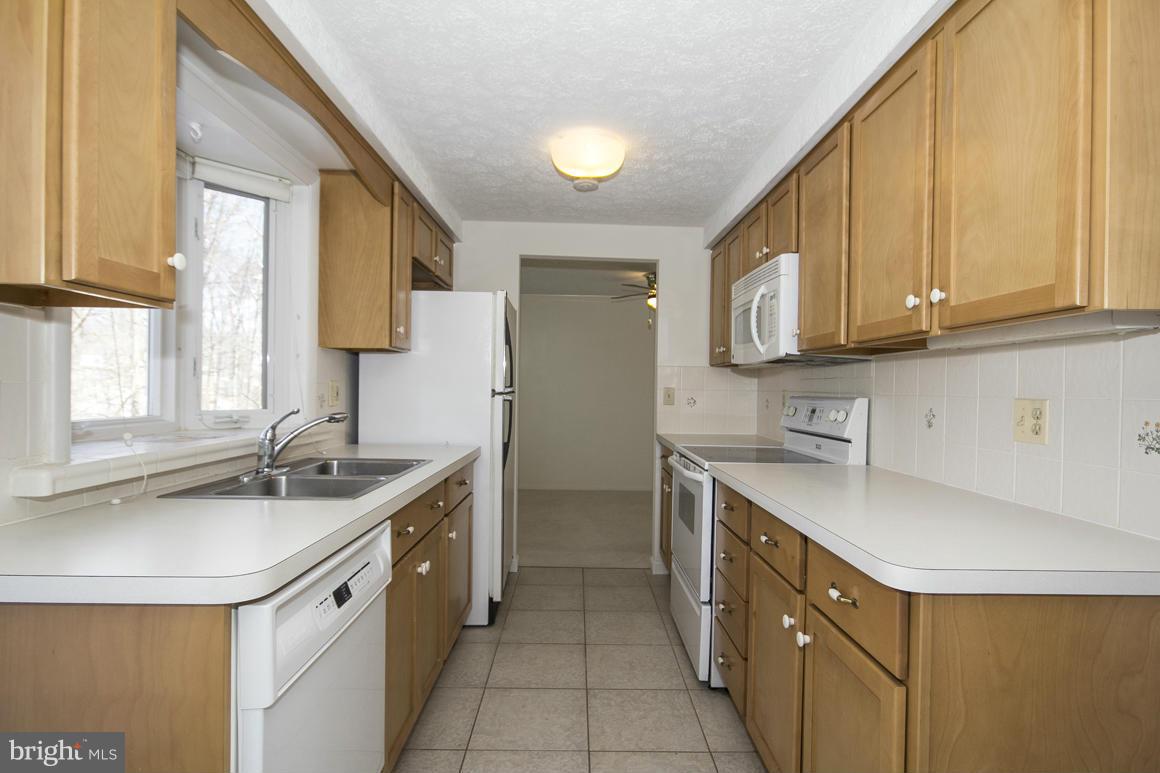 50 Boxthorn Road Abingdon, MD 21009 - Photo 6 of 30 Kitchen