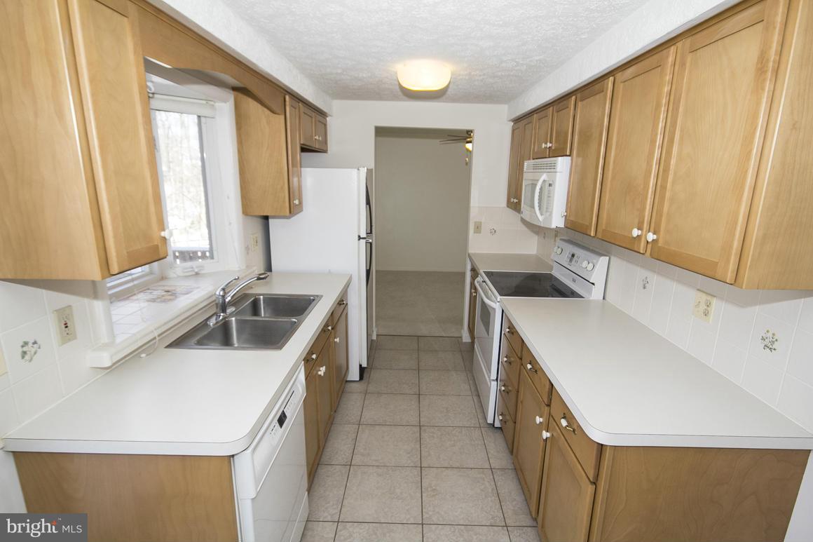 50 Boxthorn Road Abingdon, MD 21009 - Photo 10 of 30 Kitchen