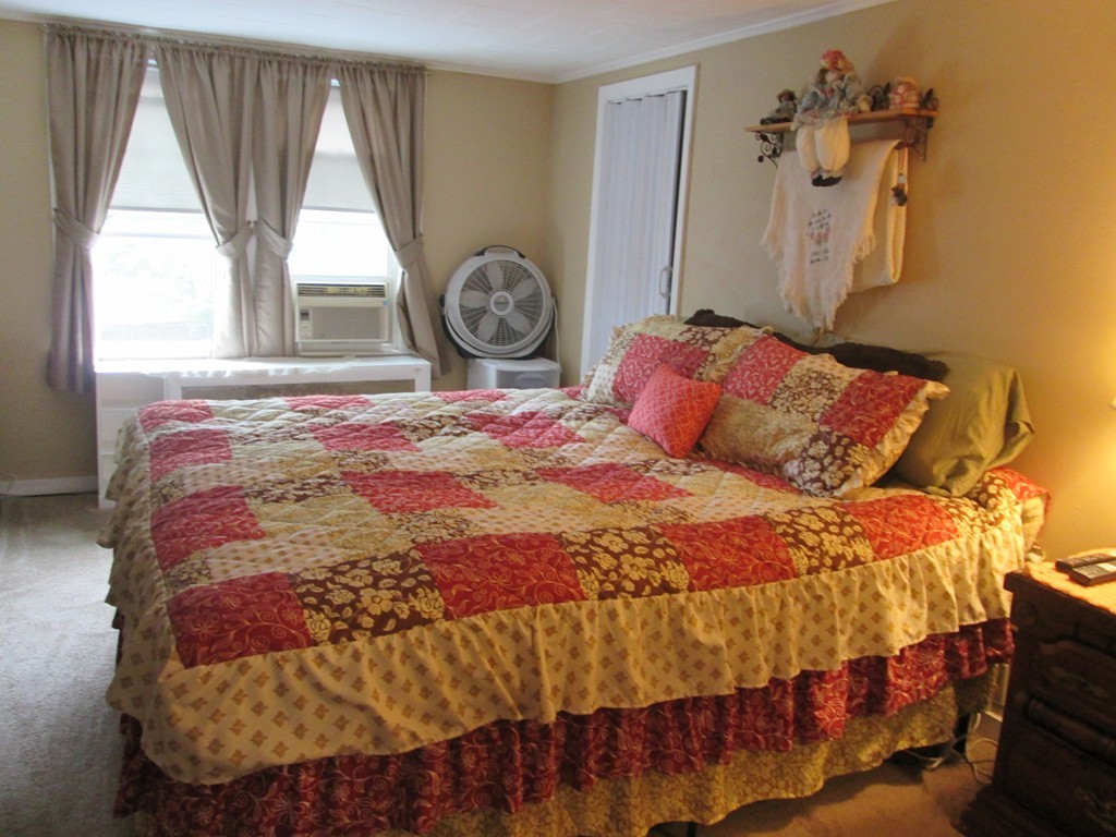 119 Ridgewood Avenue Holyoke, MA 01040 - Photo 18 of 28 Gallery Image 18