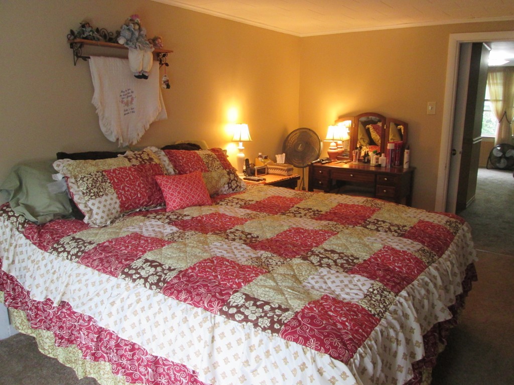 119 Ridgewood Avenue Holyoke, MA 01040 - Photo 19 of 28 Gallery Image 19