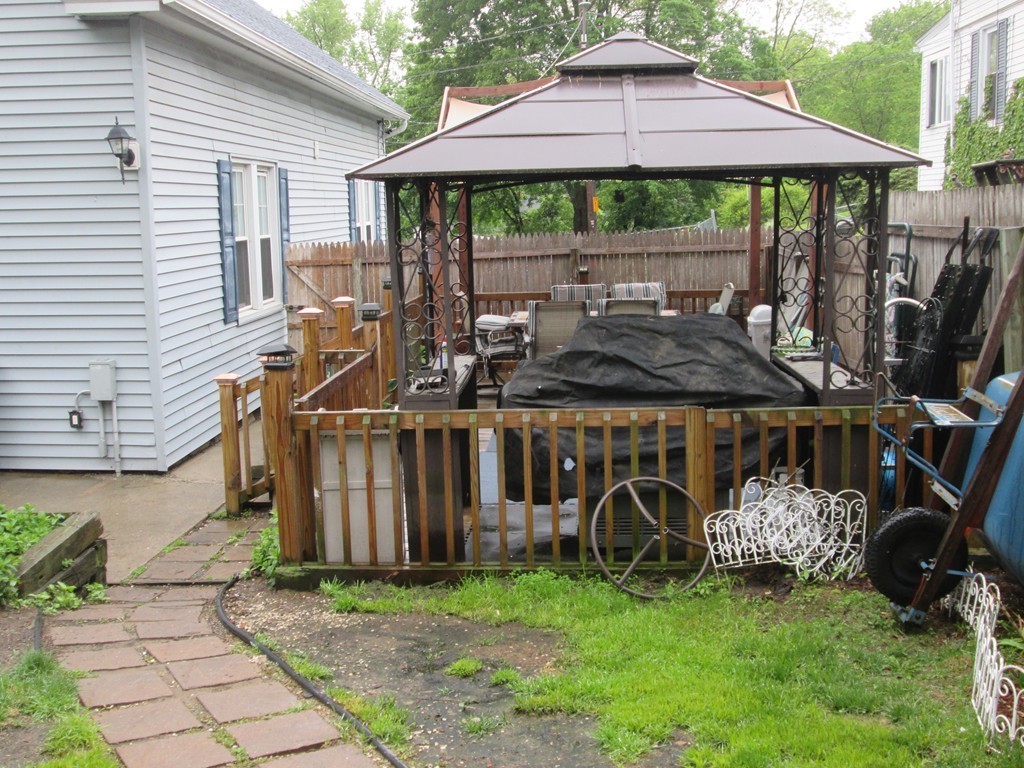 119 Ridgewood Avenue Holyoke, MA 01040 - Photo 20 of 28 Gallery Image 20