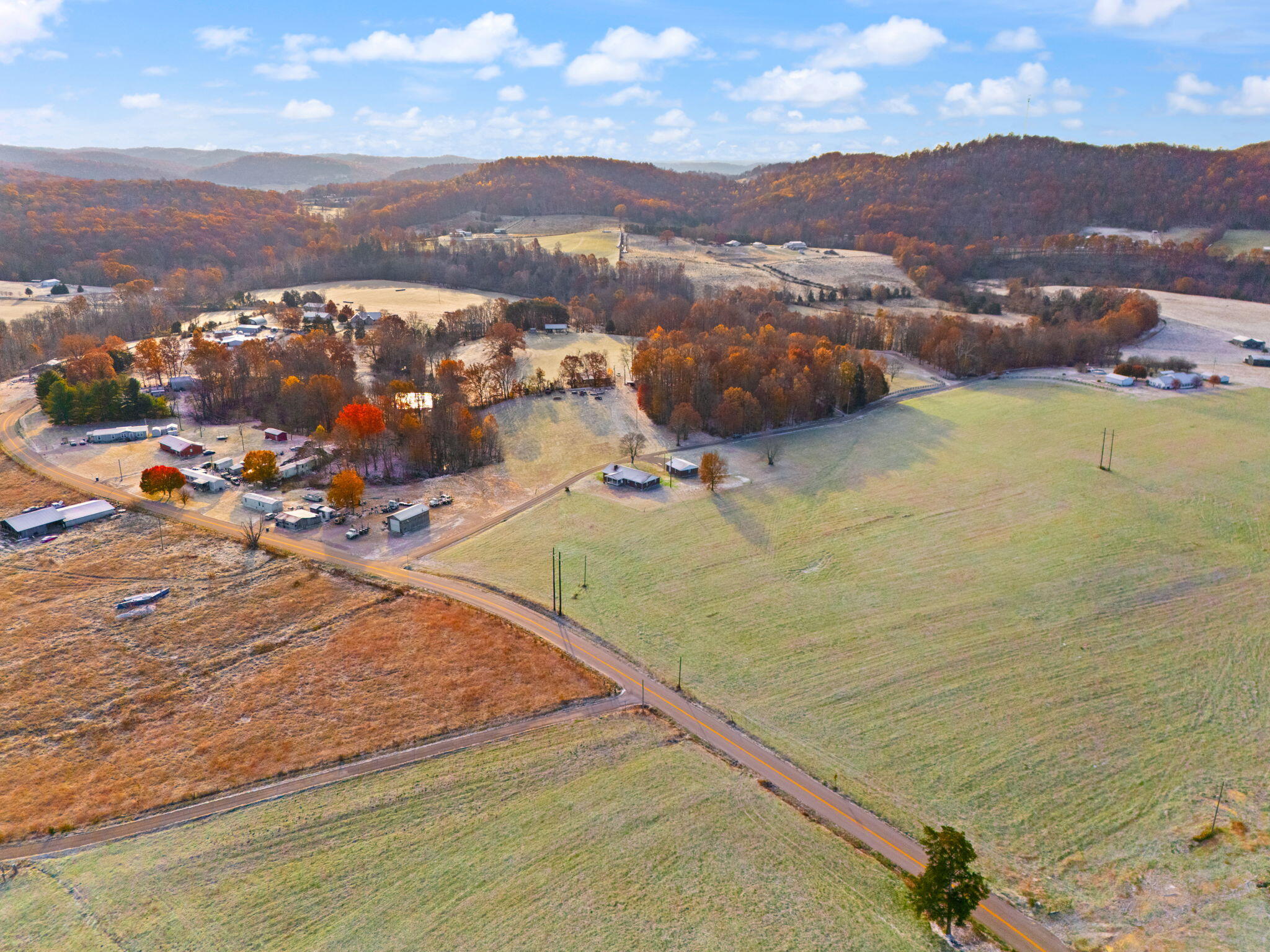 1237 Hwy 934 Jet Ping Road Somerset, KY 42503 - Photo 54 of 69 54-web-or-mls-DJI_20251111083015_0063_D