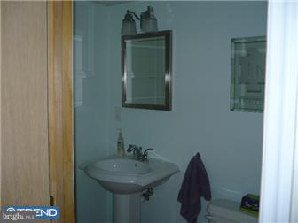 629 Stanbridge Road Morton, PA 19070 - Photo 9 of 12 Bathroom