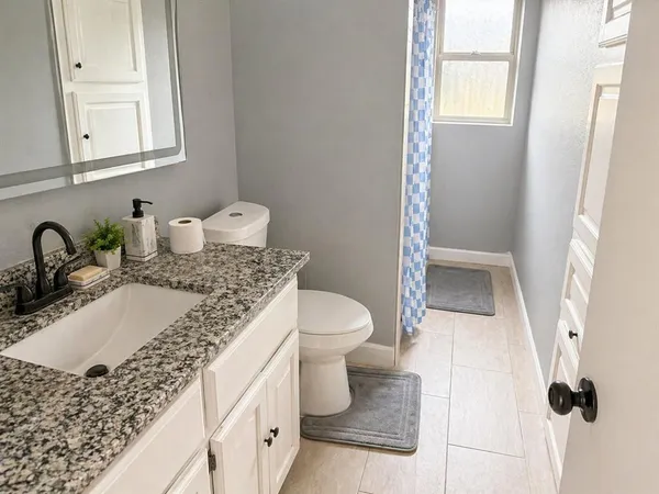 $2,200 | 812 Irwin Drive, Hurst, TX 76053