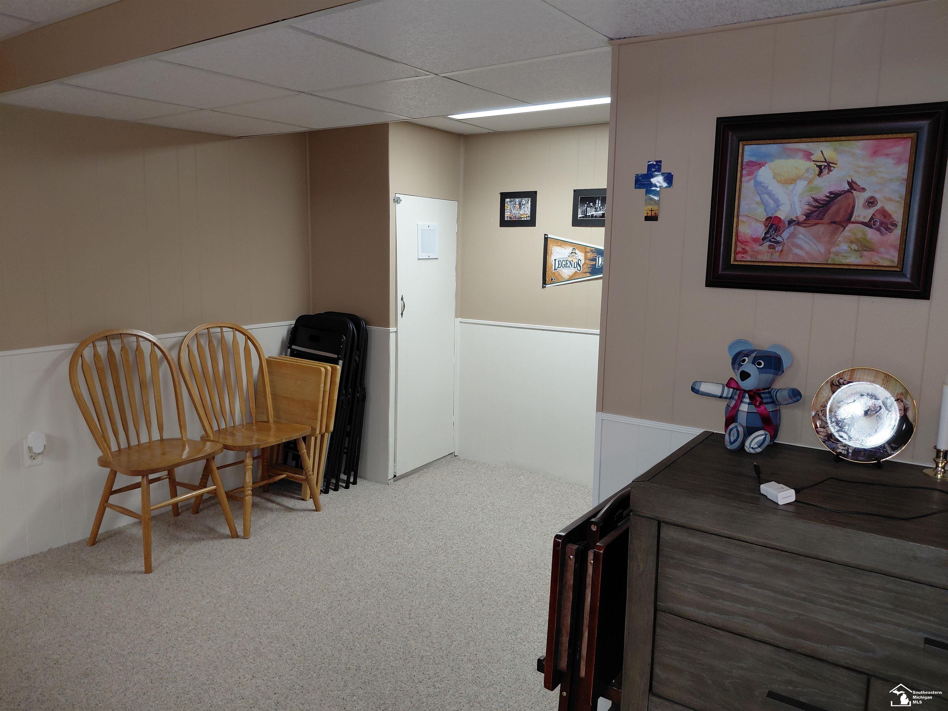 18680 Rudgate Street Southgate, MI 48195 - Photo 6 of 35 50192704-957c92f5-92c4-4a2f-a79b-f33cf4f543b5.JPG