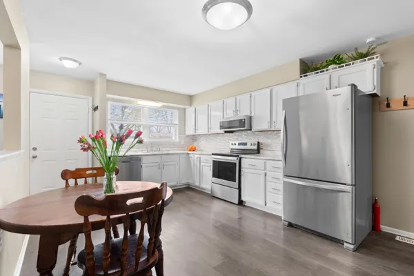 $251,500 | 4317 Farnham Avenue, Portage, MI 49002
