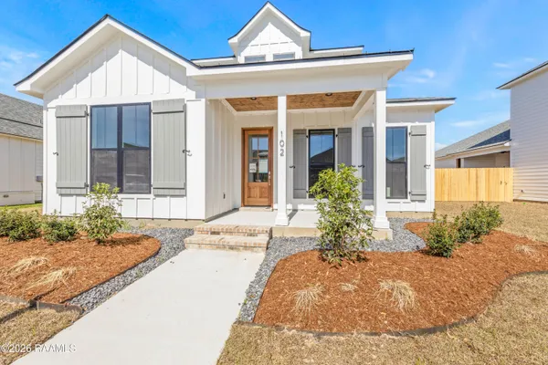 $362,000 | 102 Wishing Wl Drive, Broussard, LA 70518