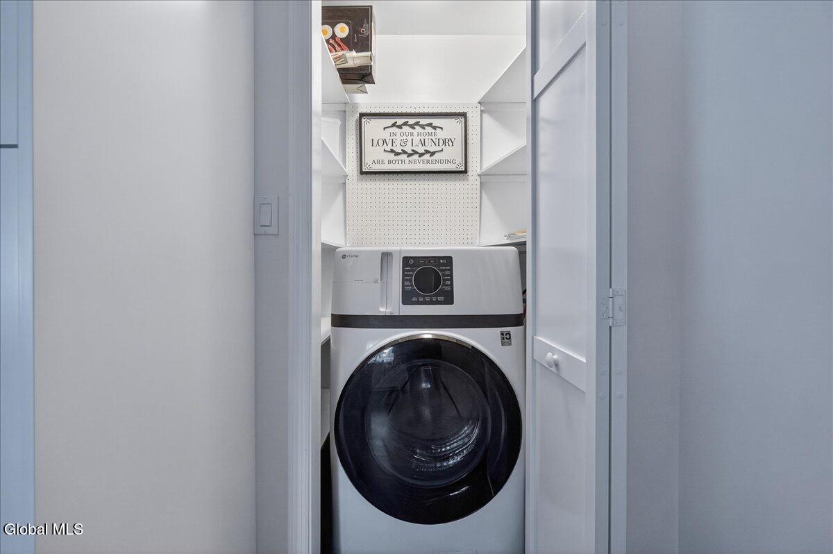 321 Middletown Road Halfmoon, NY 12188 - Photo 25 of 47 50-321 Middletown Rd-50