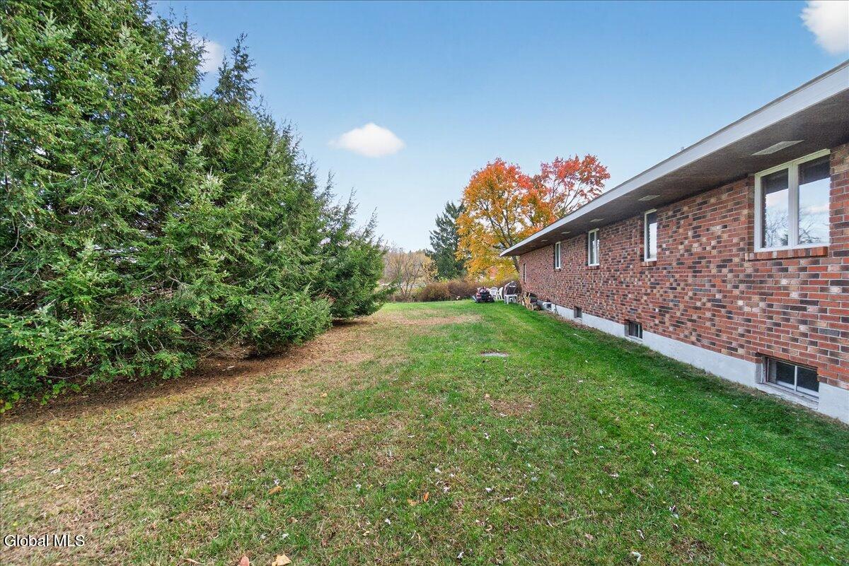 321 Middletown Road Halfmoon, NY 12188 - Photo 33 of 47 44-321 Middletown Rd-44