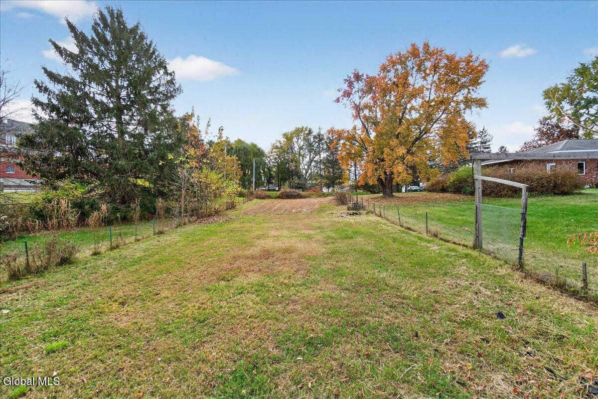 321 Middletown Road Halfmoon, NY 12188 - Photo 36 of 47 46-321 Middletown Rd-46