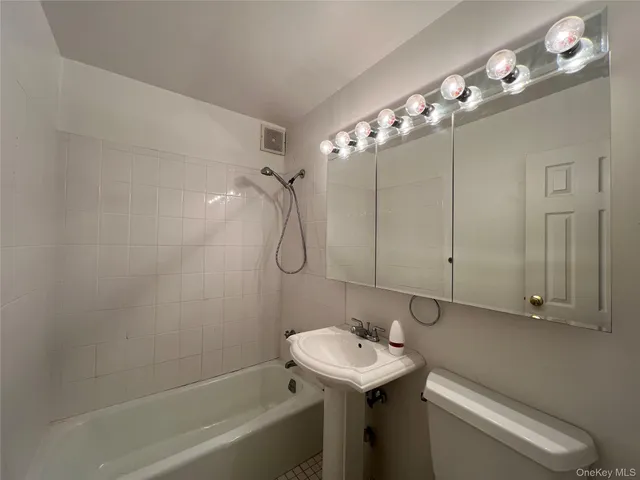 $139,900 | 70 Barker Street, Unit 705, Mount Kisco, NY 10549