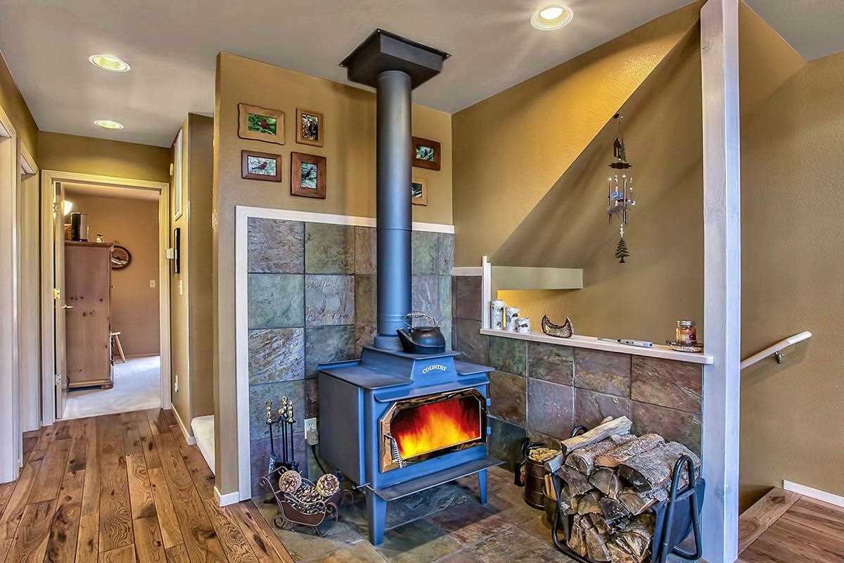 11539 Chalet Road, Unit 11 Truckee, CA 96161 - Photo 8 of 14 Woodburning Stove