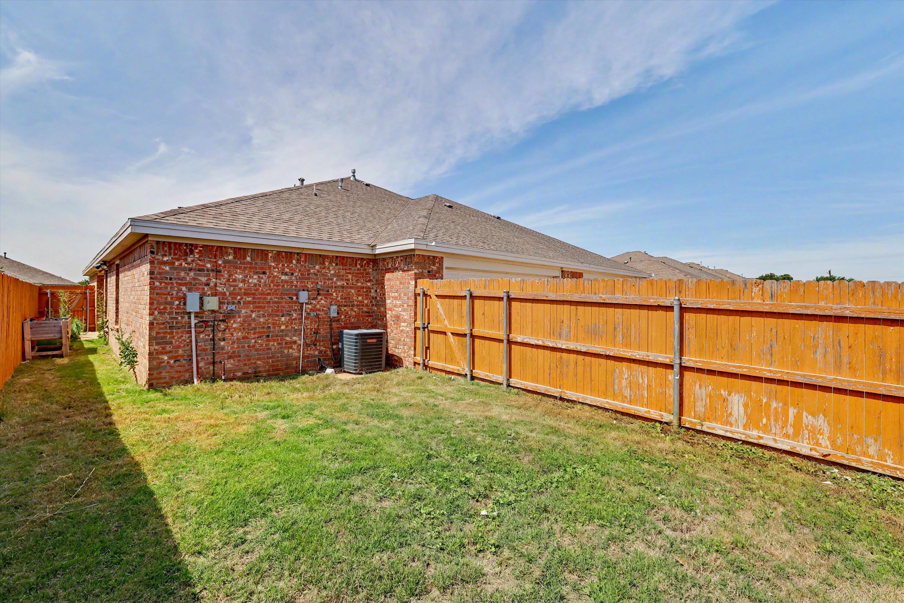 6906 67th Street Lubbock, TX 79424 - Photo 19 of 21 23-IMG_1374