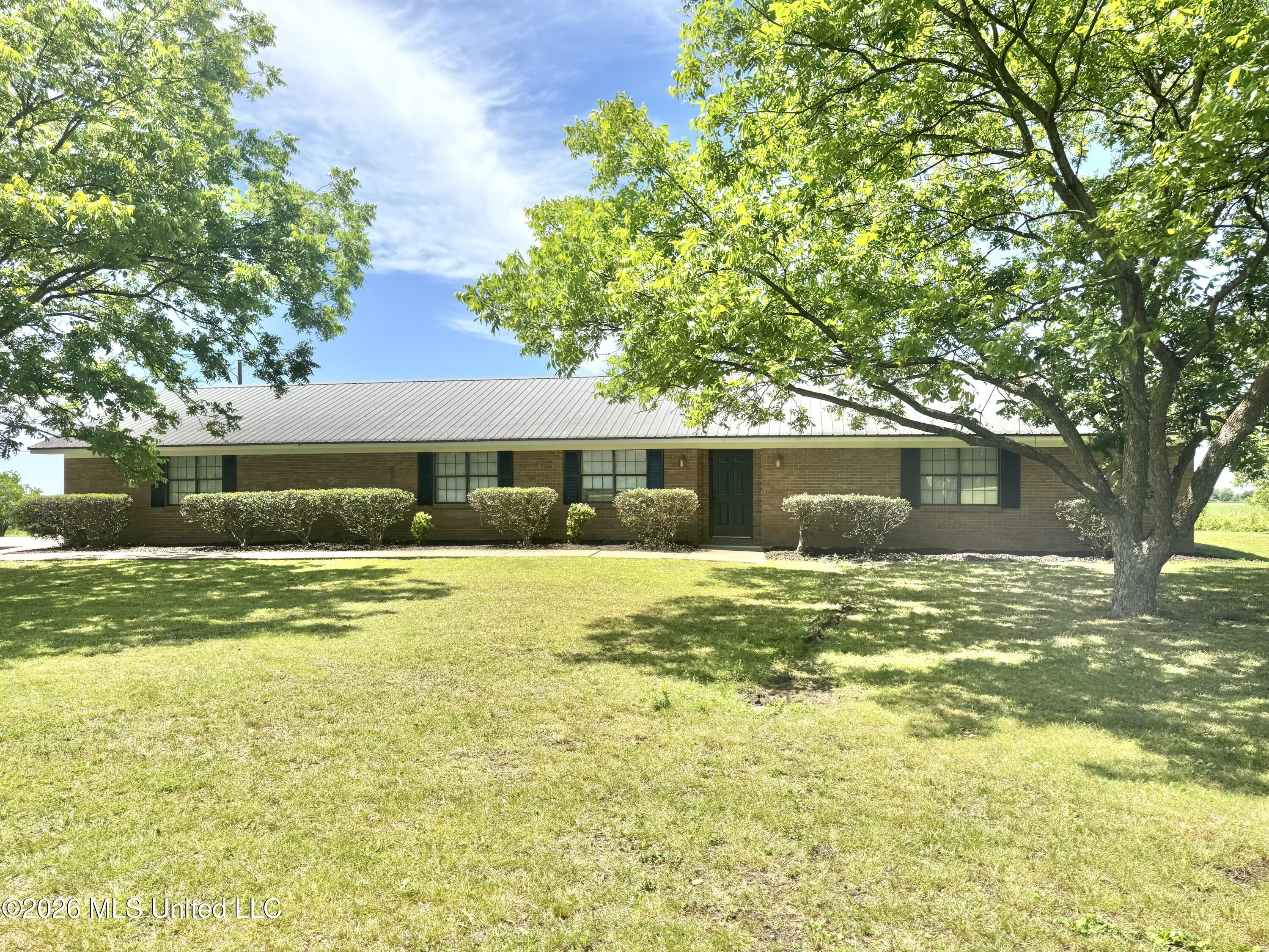 133 Lake Street Alligator, MS 38720 - Photo 20 of 20 IMG_5057