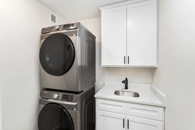 $458,500 | 2108 Cottage Hl Circle, Duluth, MN 55811