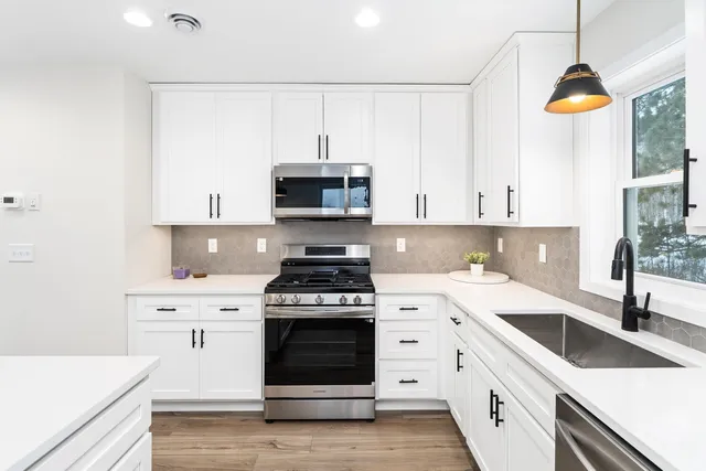 $458,500 | 2108 Cottage Hl Circle, Duluth, MN 55811