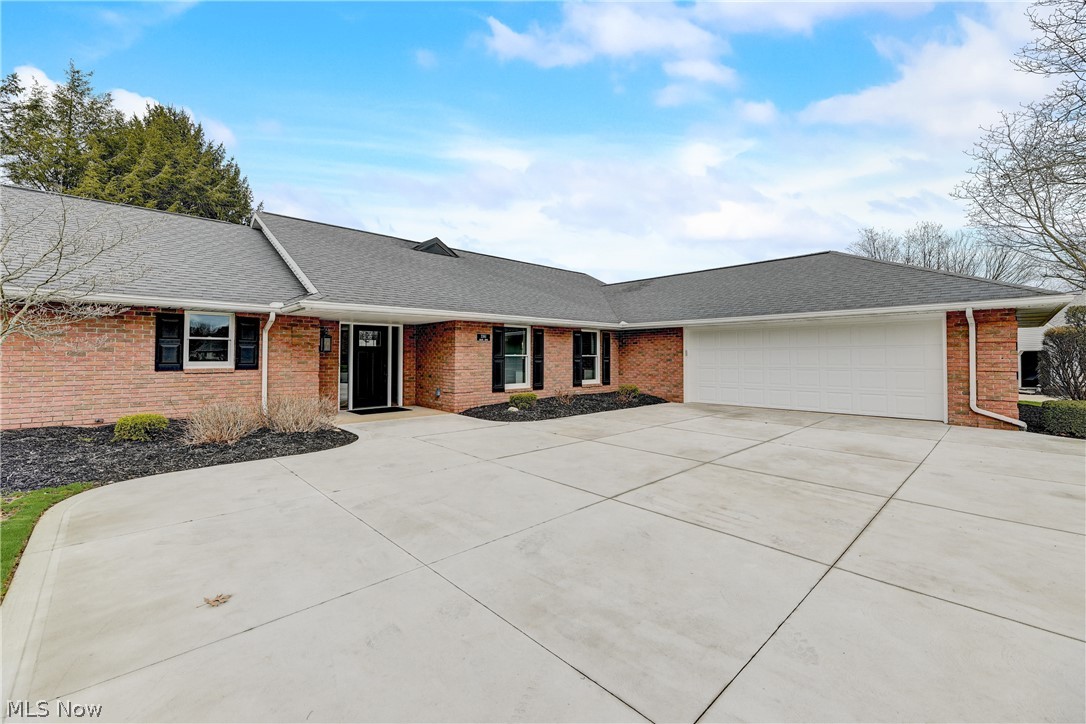 3361 Malory Circle Northwest Canton, OH 44708 - Photo 3 of 37