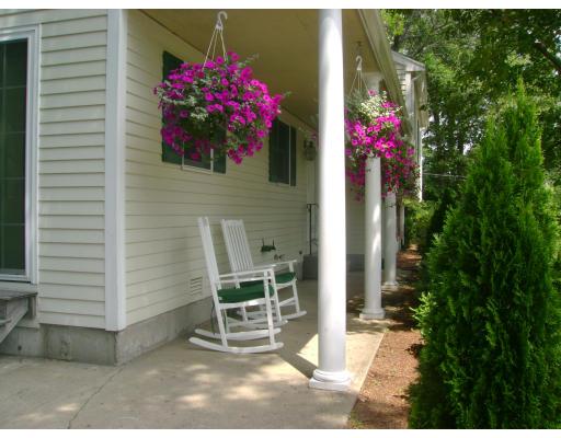 23 Inman Road Weymouth, MA 02188 - Photo 4 of 29