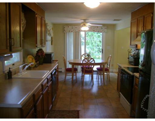23 Inman Road Weymouth, MA 02188 - Photo 9 of 29