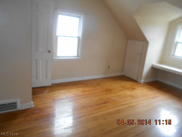 1590 Maple Road Cleveland Heights, OH 44121 - Photo 6 of 9