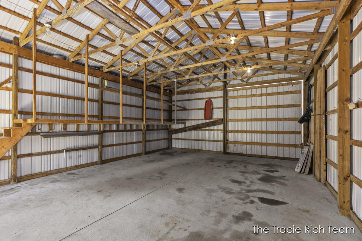 656 20 Mile Road Barryton, MI 49305 - Photo 41 of 55 IMG_1037