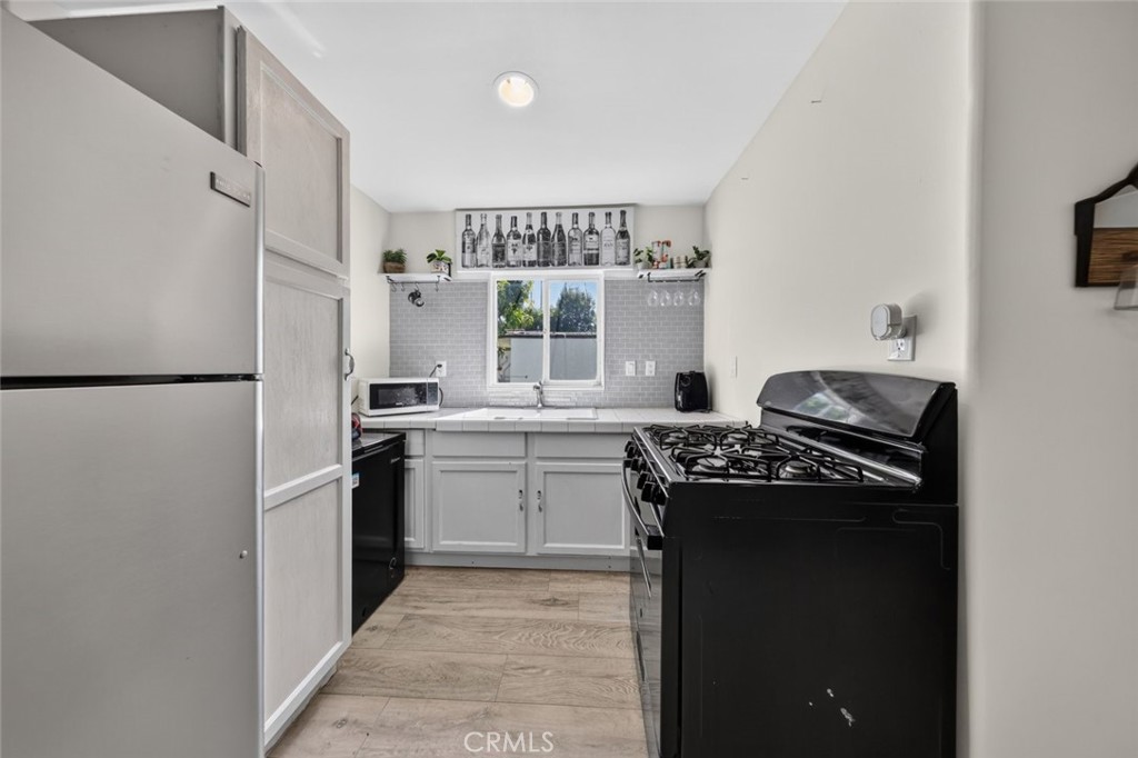 7959 Bothwell Road Reseda, CA 91335 - Photo 22 of 74 Gallery Image 22