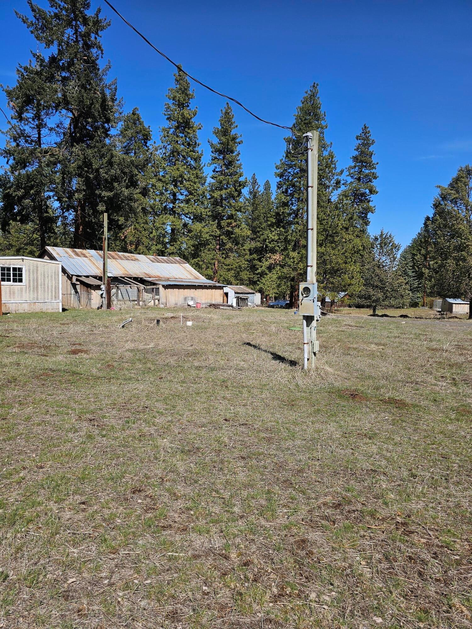 10773 Powell Road Keno, OR 97627 - Photo 8 of 16 20250404_144454