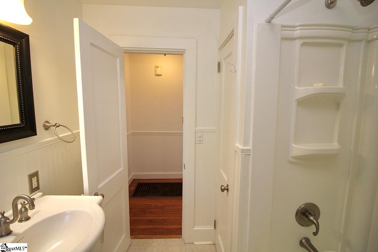 17 Springfield Avenue Greenville, SC 29611 - Photo 17 of 34