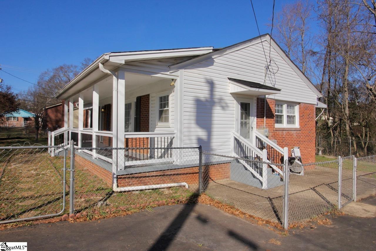 17 Springfield Avenue Greenville, SC 29611 - Photo 27 of 34
