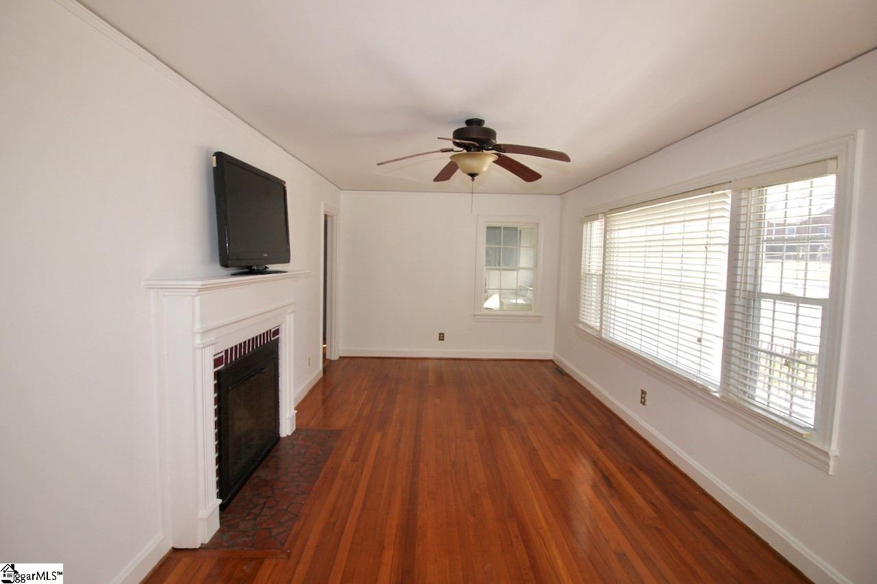 17 Springfield Avenue Greenville, SC 29611 - Photo 6 of 34