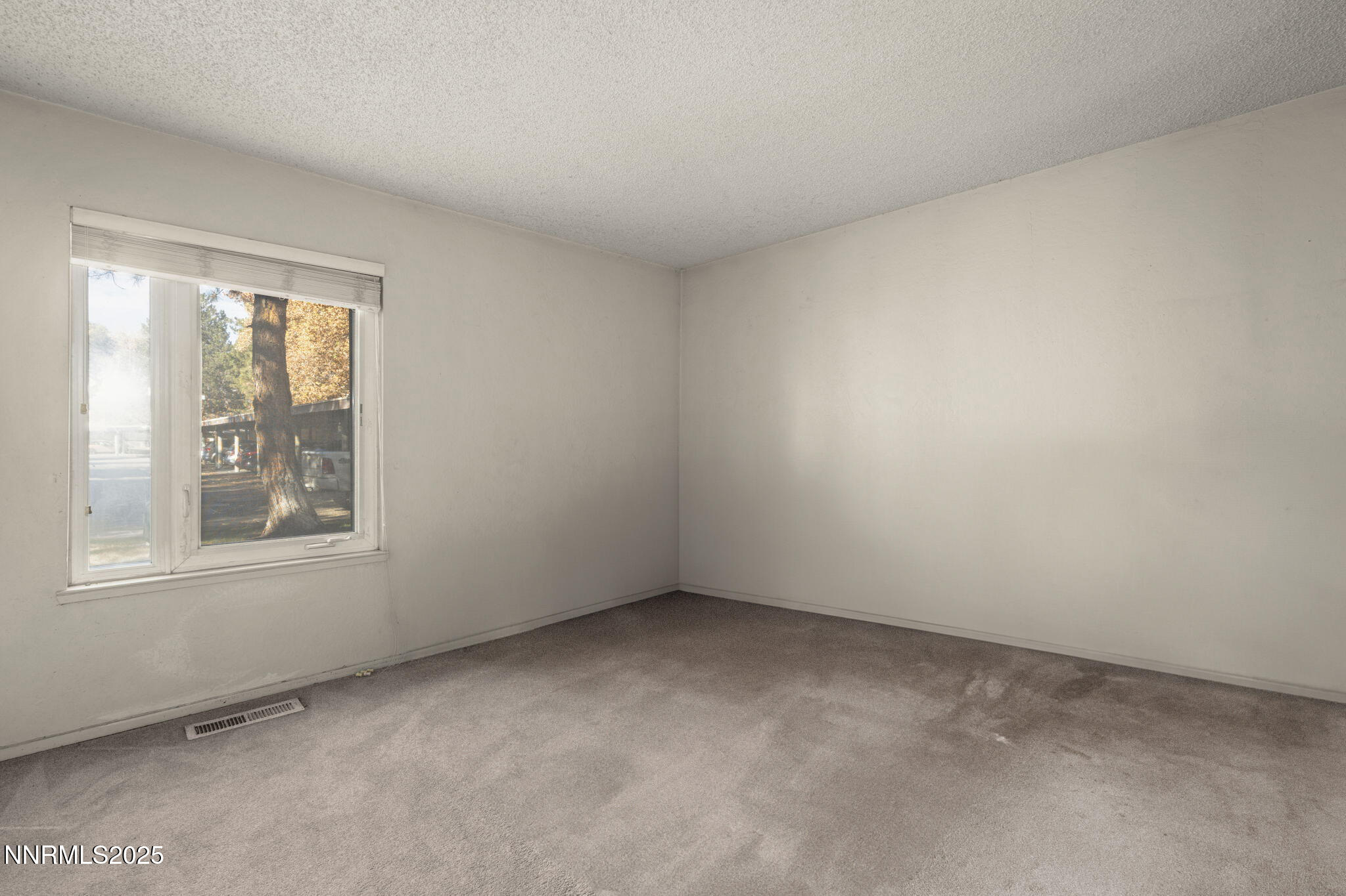 2371 Roundhouse Road Sparks, NV 89431 - Photo 10 of 16 6-web-or-mls-_DSC8156