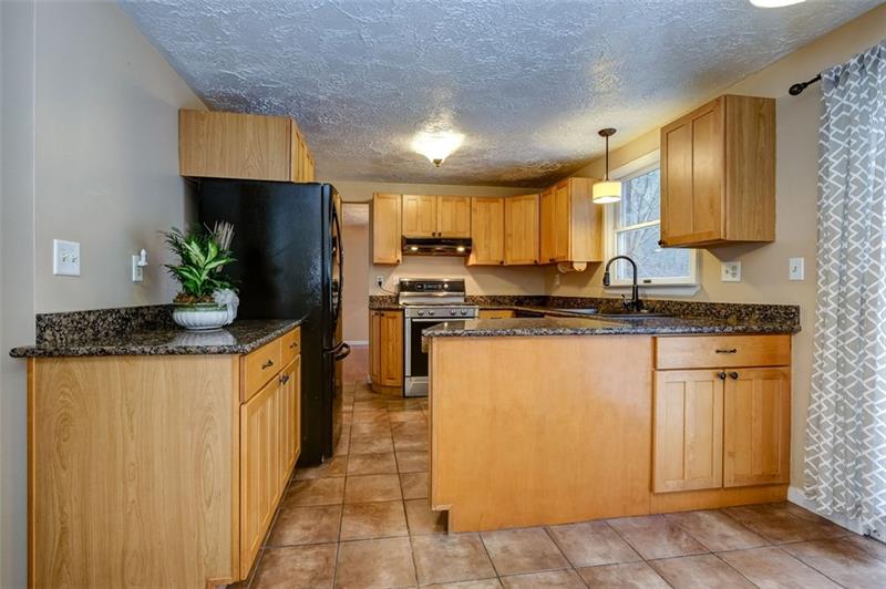 402 Three Degree Road Renfrew, PA 16053 - Photo 9 of 25