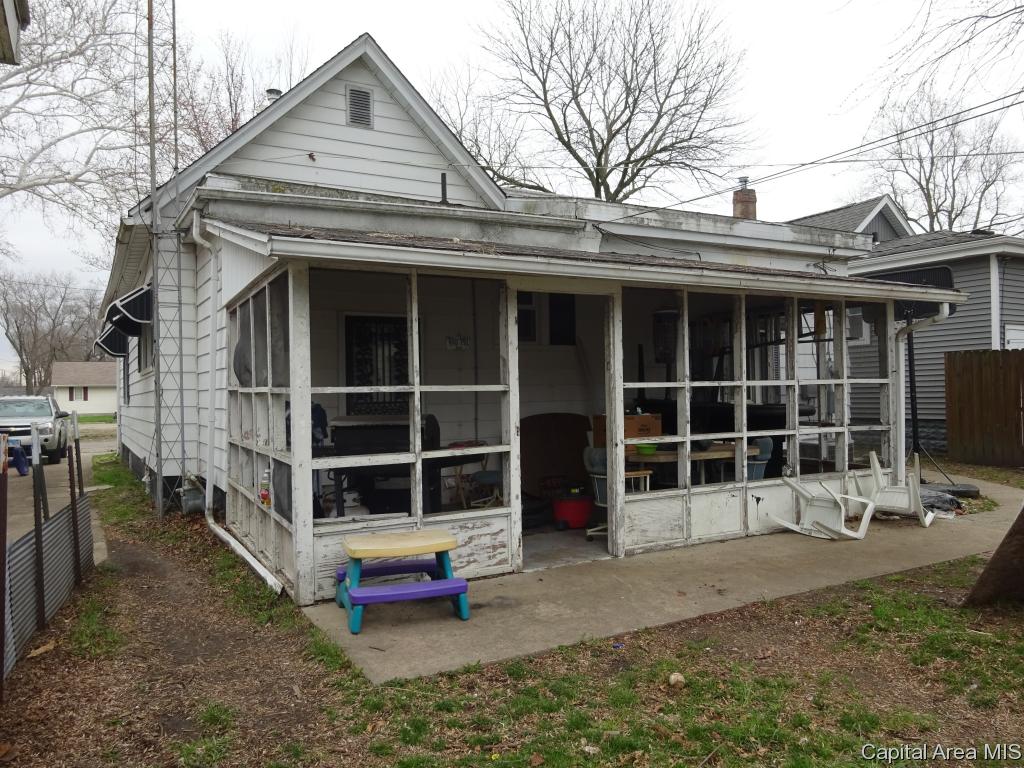 907 North 15th Street Springfield, IL 62702 - Photo 5 of 8 Gallery Image 5