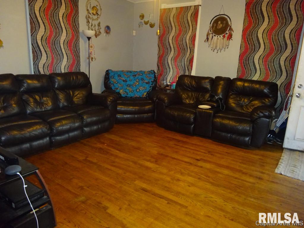 907 North 15th Street Springfield, IL 62702 - Photo 7 of 8 Gallery Image 7