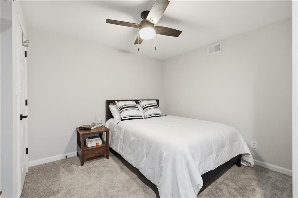 10661 Riggs Drive Overland Park, KS 66212 - Photo 18 of 32