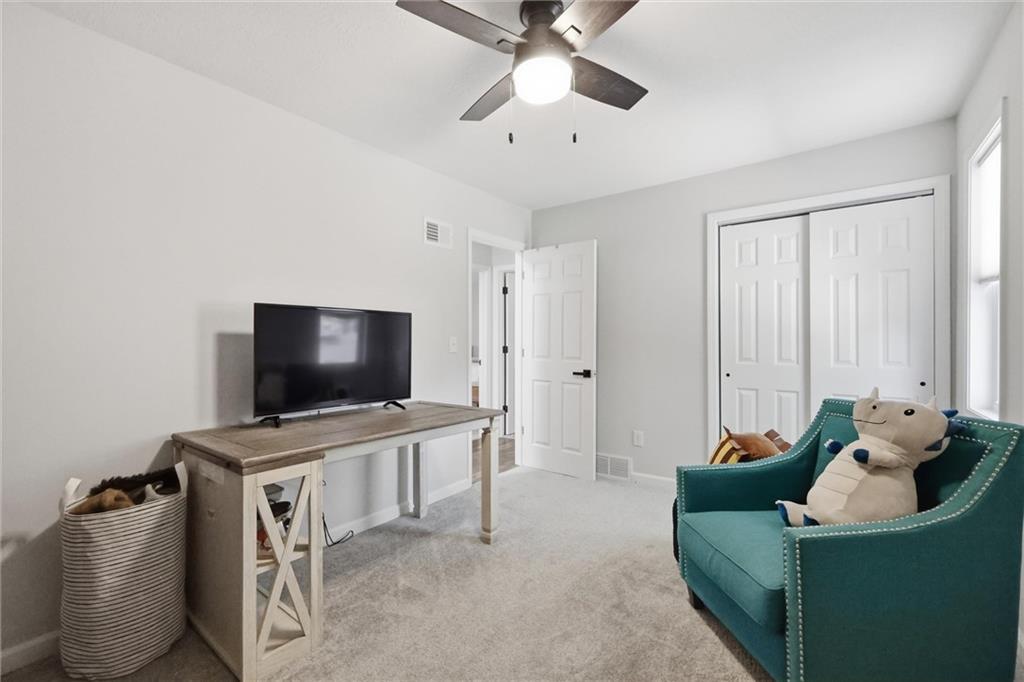 10661 Riggs Drive Overland Park, KS 66212 - Photo 22 of 32