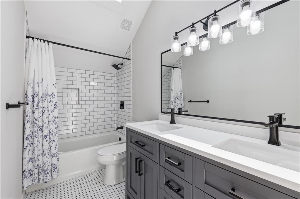 10661 Riggs Drive Overland Park, KS 66212 - Photo 24 of 32