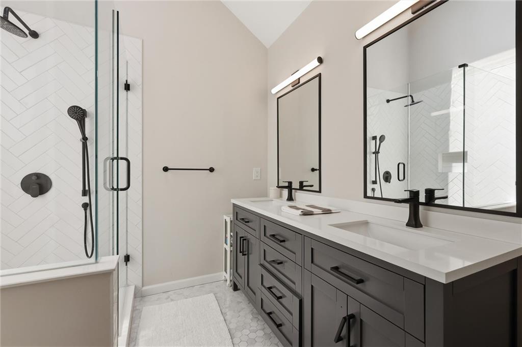 10661 Riggs Drive Overland Park, KS 66212 - Photo 25 of 32