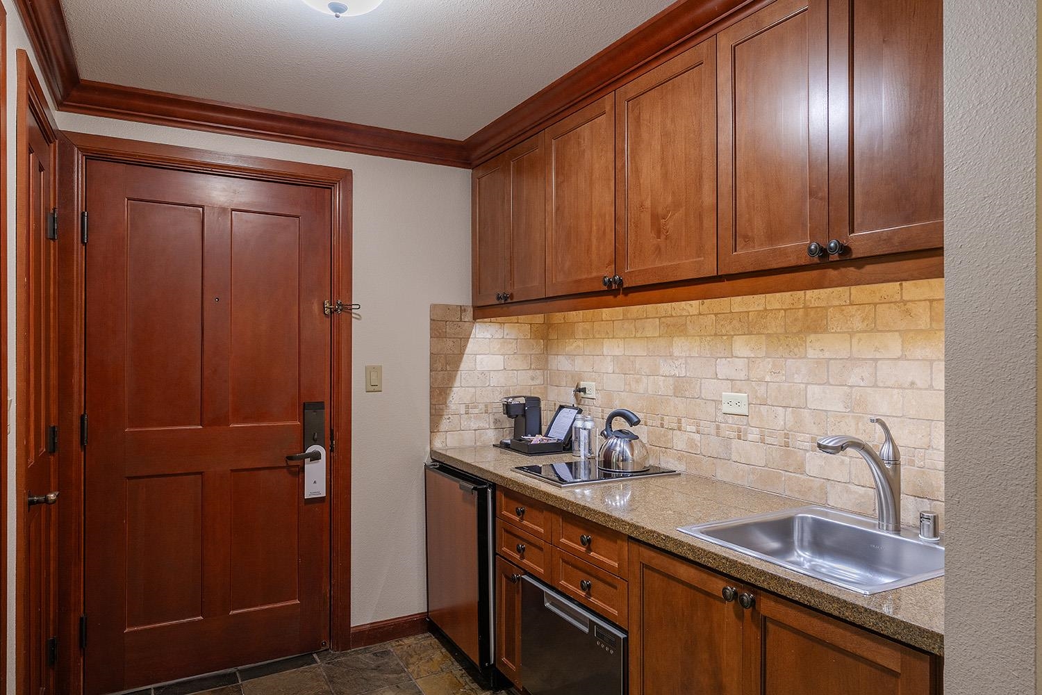 400 Resort Road, Unit 608 Olympic Valley, CA 96146 - Photo 5 of 19 Gallery Image 5