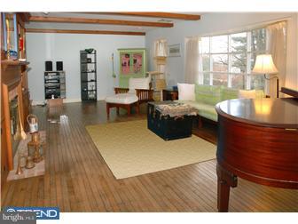 2313 Springview Road East Norriton, PA 19401 - Photo 4 of 12 Family Room