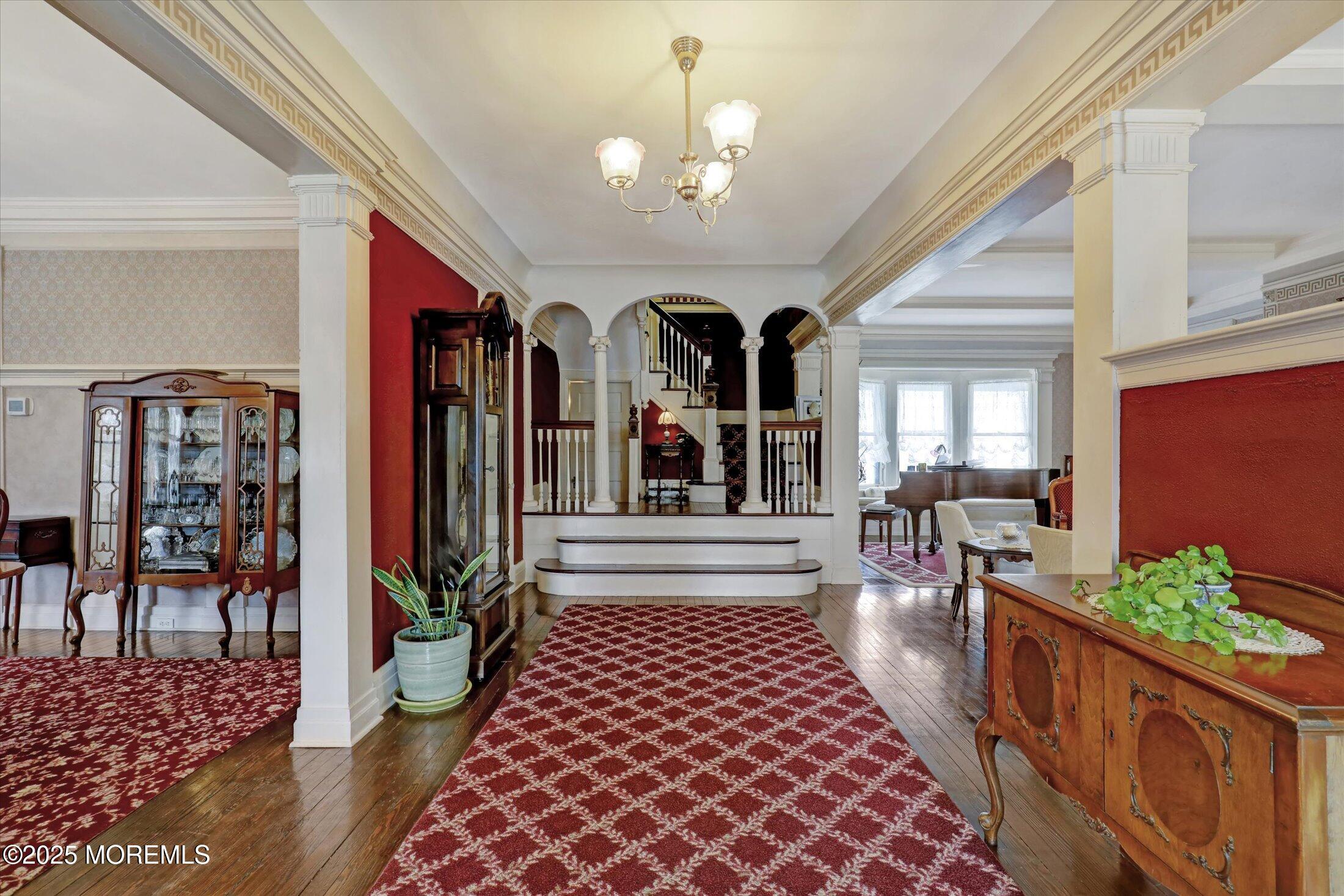211 Cedar Avenue Allenhurst, NJ 07711 - Photo 4 of 69 09-Foyer