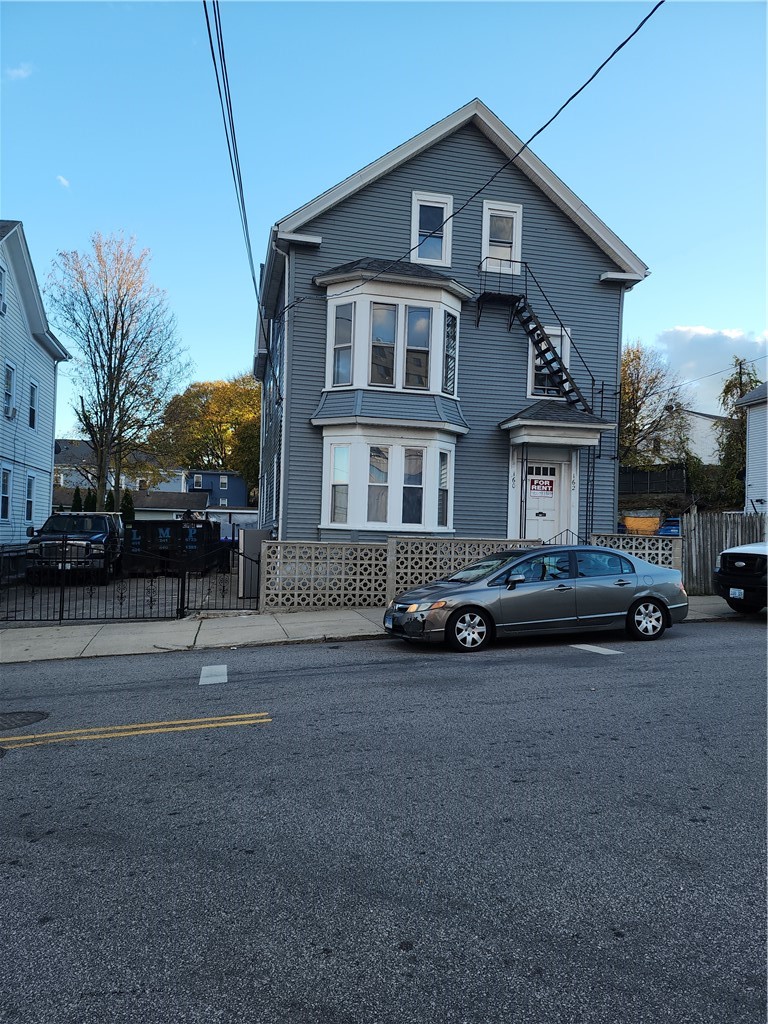 160 Magnolia Street Providence, RI 02909 - Photo 5 of 28